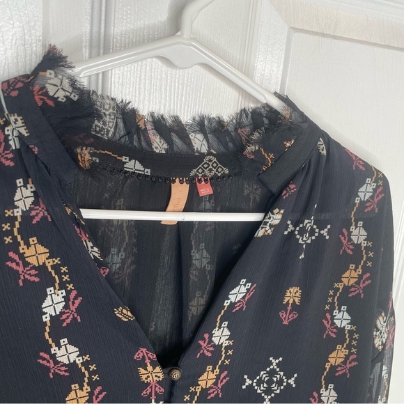 Pilcro Anthropologie Black Aztec Motif Button Down Blouse M - Picture 5 of 13